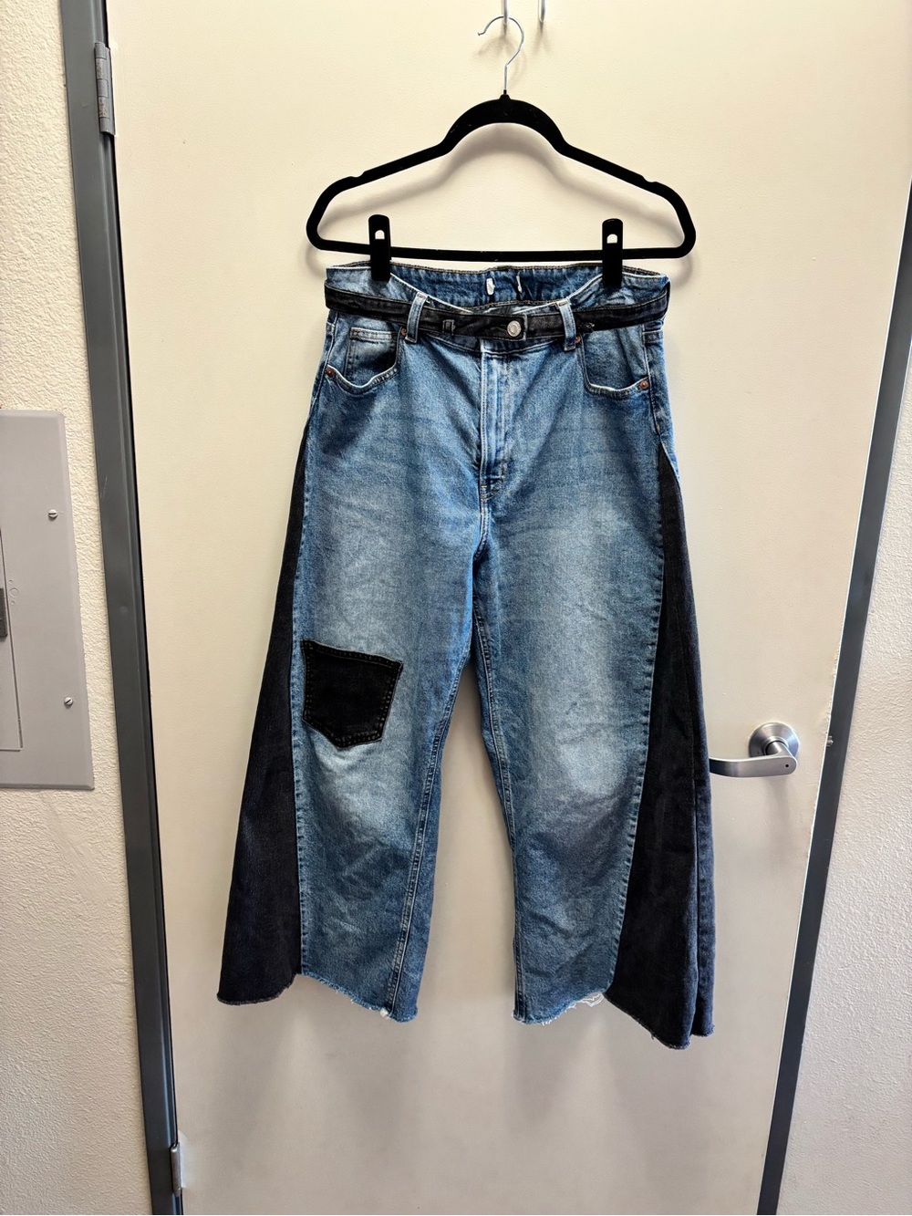 Two-Tone Blue Wide Leg Denim Jeans 31” waist